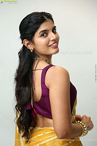 Gayathri Ramana at Mansion House Mallesh Teaser Launch