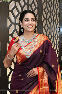 Himaja Poses with Designer Jewellery, HD Gallery