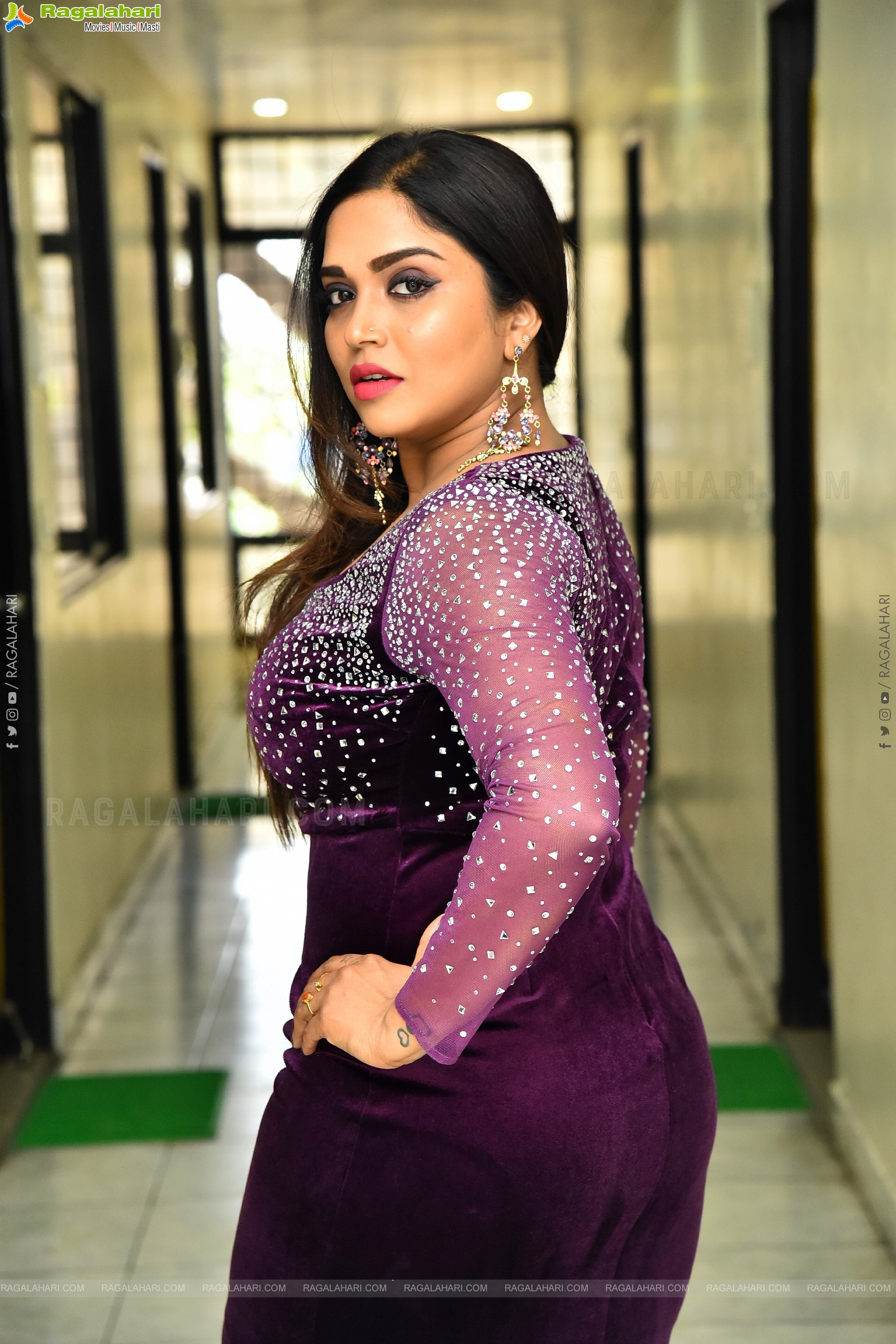 Karunya Chowdary at Erracheera Movie Thanks Meet, HD Gallery