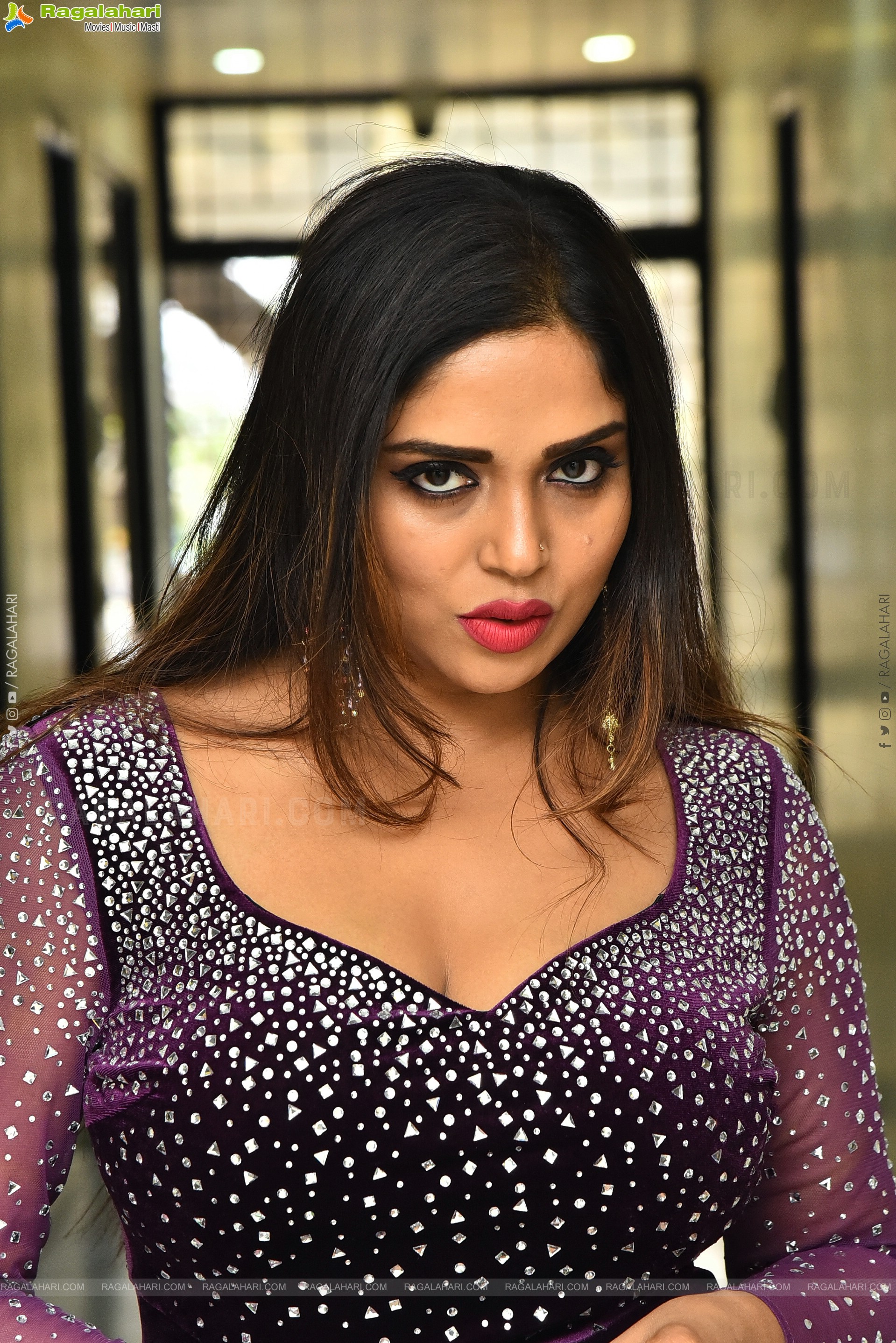 Karunya Chowdary at Erracheera Movie Thanks Meet, HD Gallery