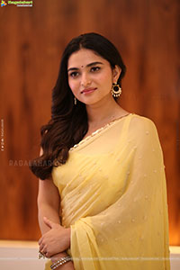 Kayadu Lohar stills in Yellow Saree, HD Gallery