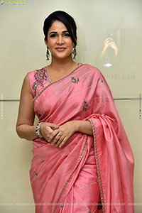 Lavanya Tripathi at Sathi Leelavathi Press Meet, HD Gallery