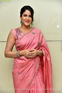 Lavanya Tripathi at Sathi Leelavathi Press Meet, HD Gallery