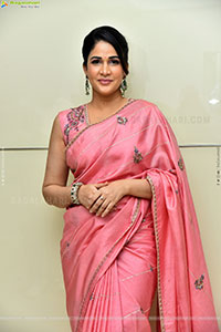 Lavanya Tripathi at Sathi Leelavathi Press Meet, HD Gallery