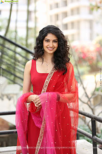 Manasa Varanasi at Couple Friendly Movie Press Meet