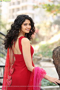 Manasa Varanasi at Couple Friendly Movie Press Meet