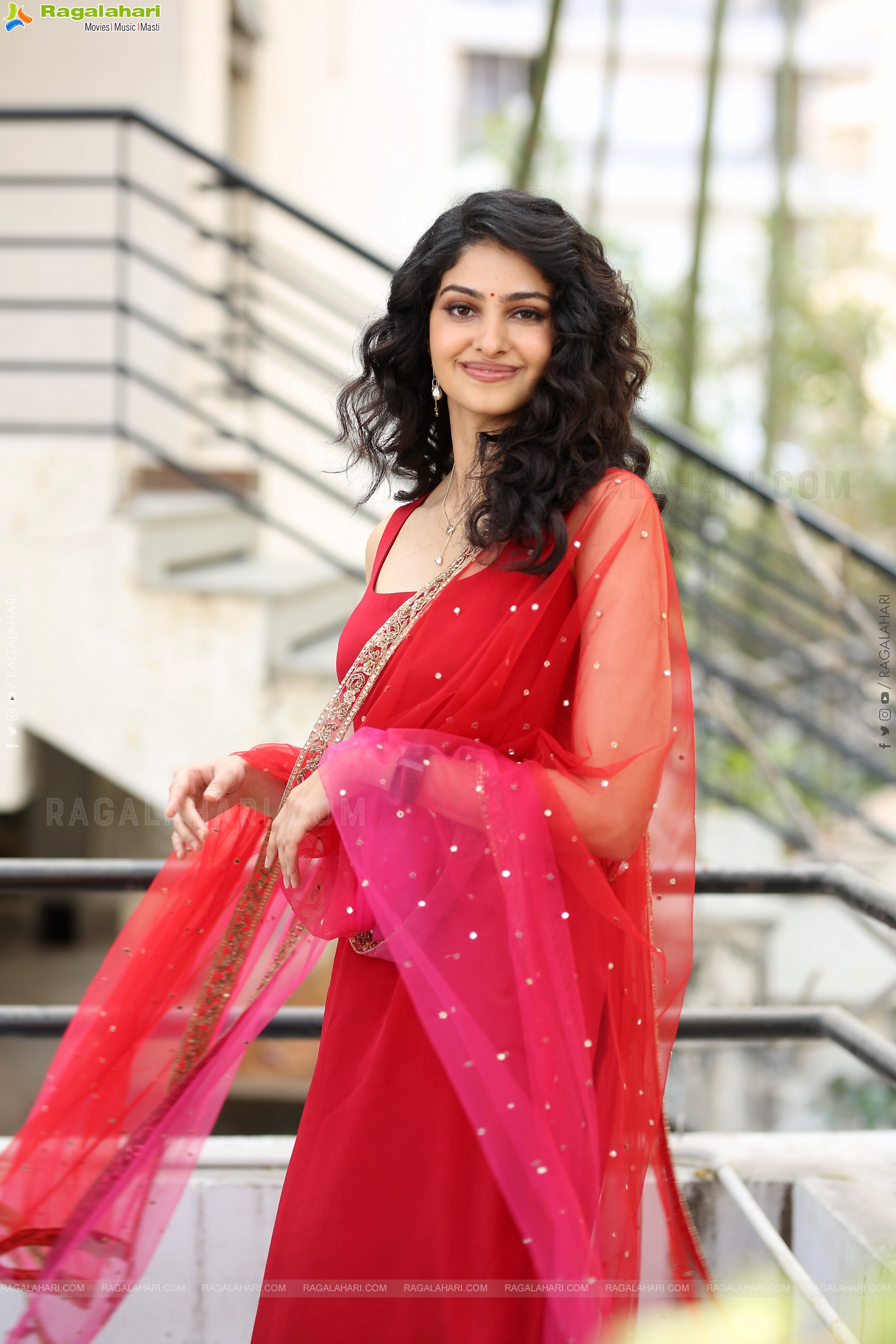 Manasa Varanasi at Couple Friendly Movie Press Meet, HD Gallery