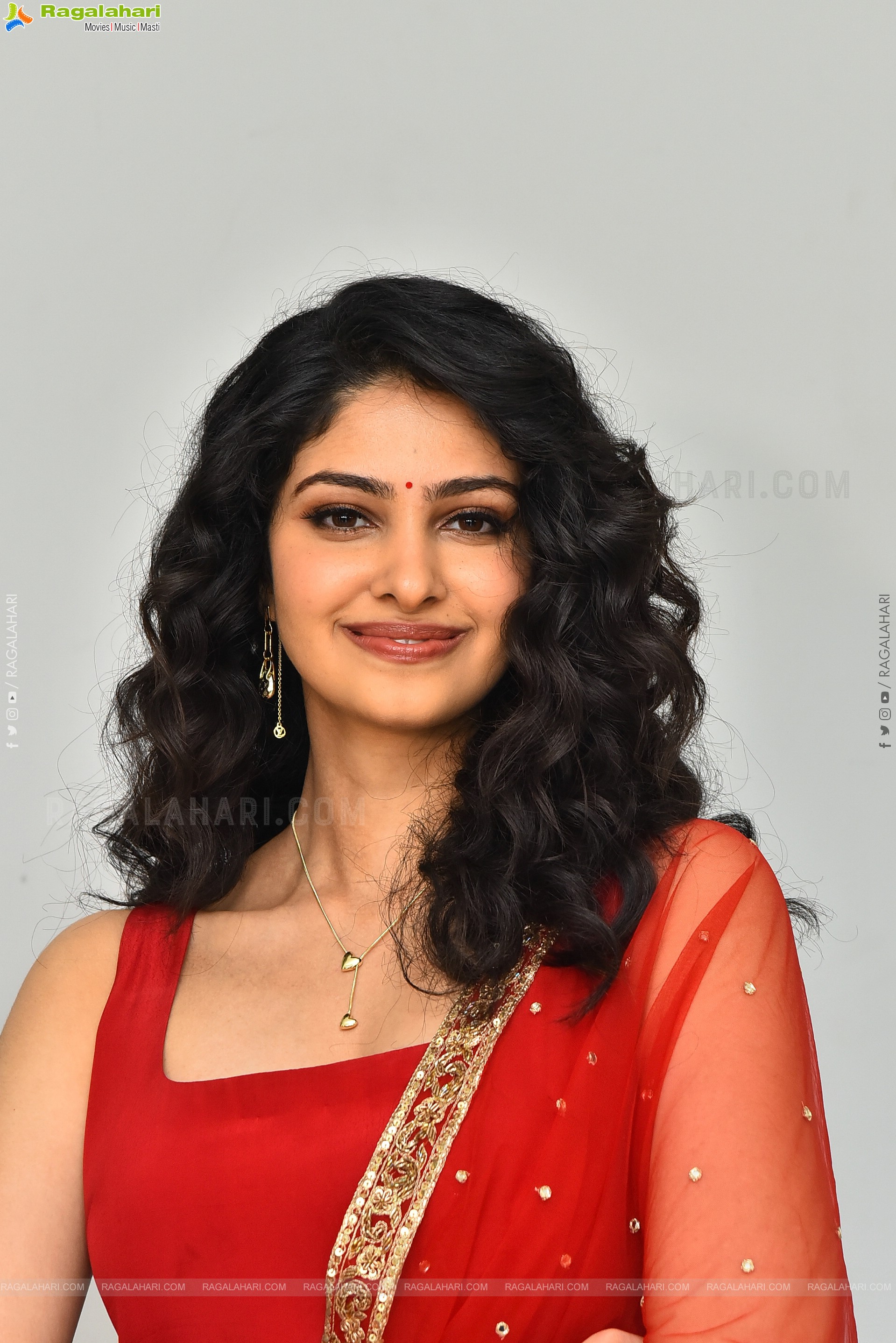 Manasa Varanasi at Couple Friendly Movie Press Meet, HD Gallery