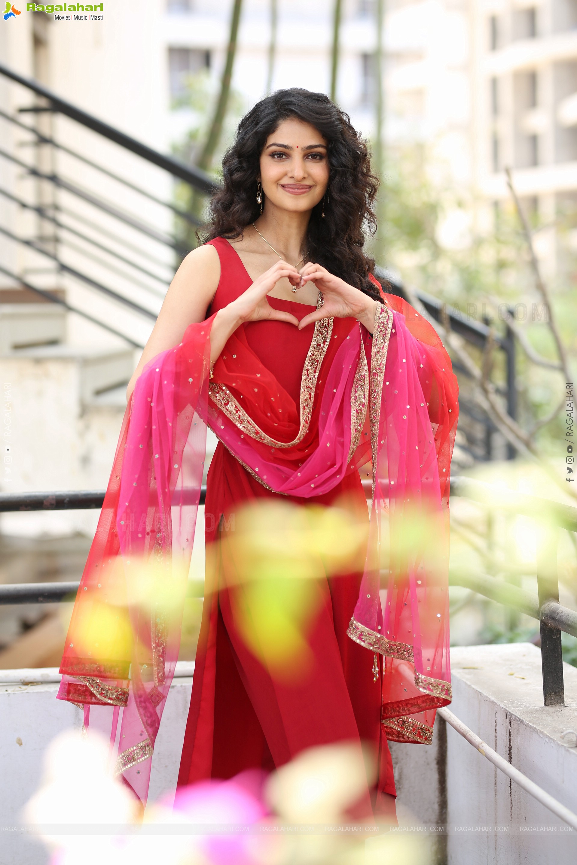 Manasa Varanasi at Couple Friendly Movie Press Meet, HD Gallery