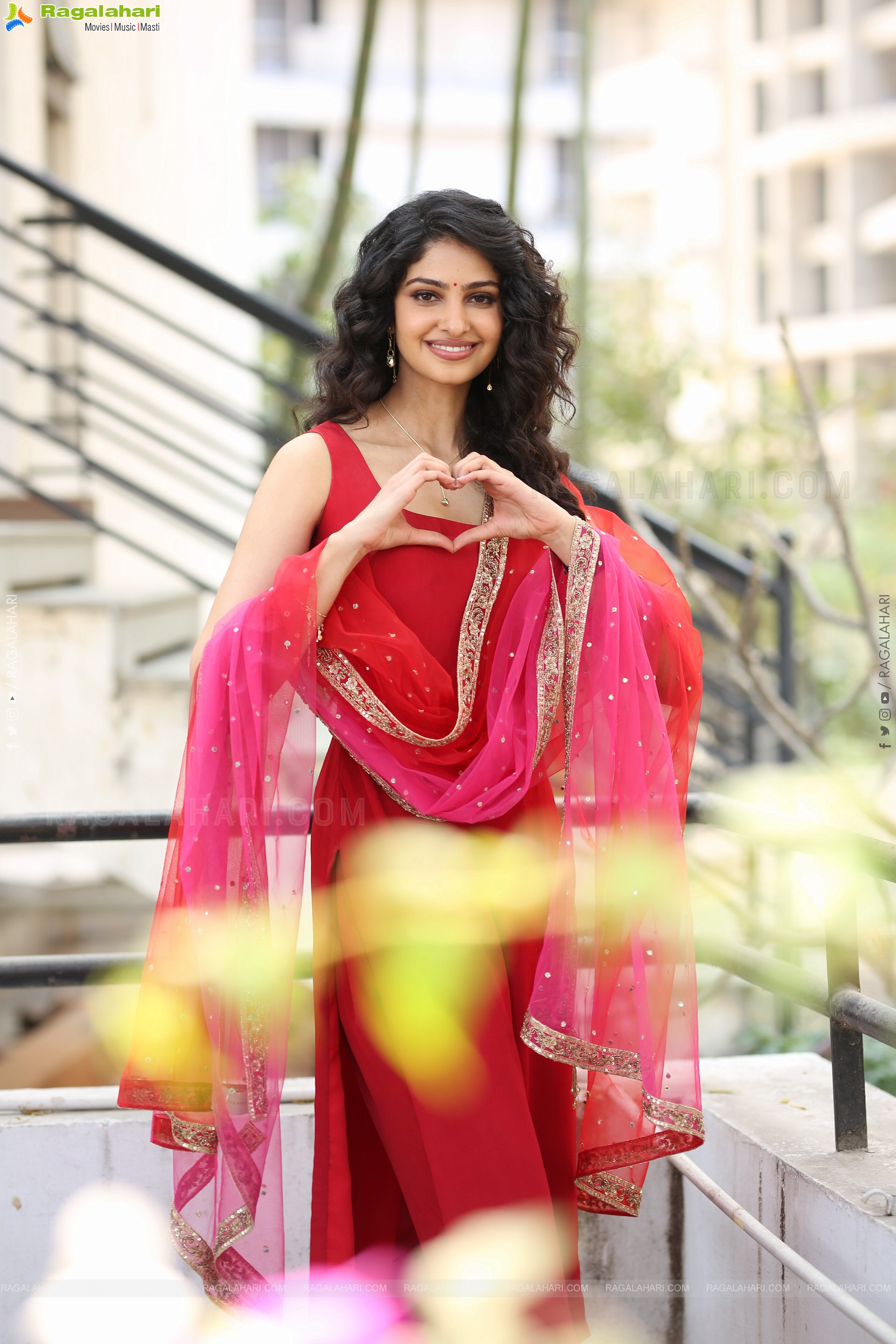 Manasa Varanasi at Couple Friendly Movie Press Meet, HD Gallery