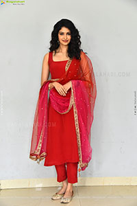 Manasa Varanasi at Couple Friendly Movie Press Meet