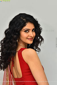 Manasa Varanasi at Couple Friendly Movie Press Meet