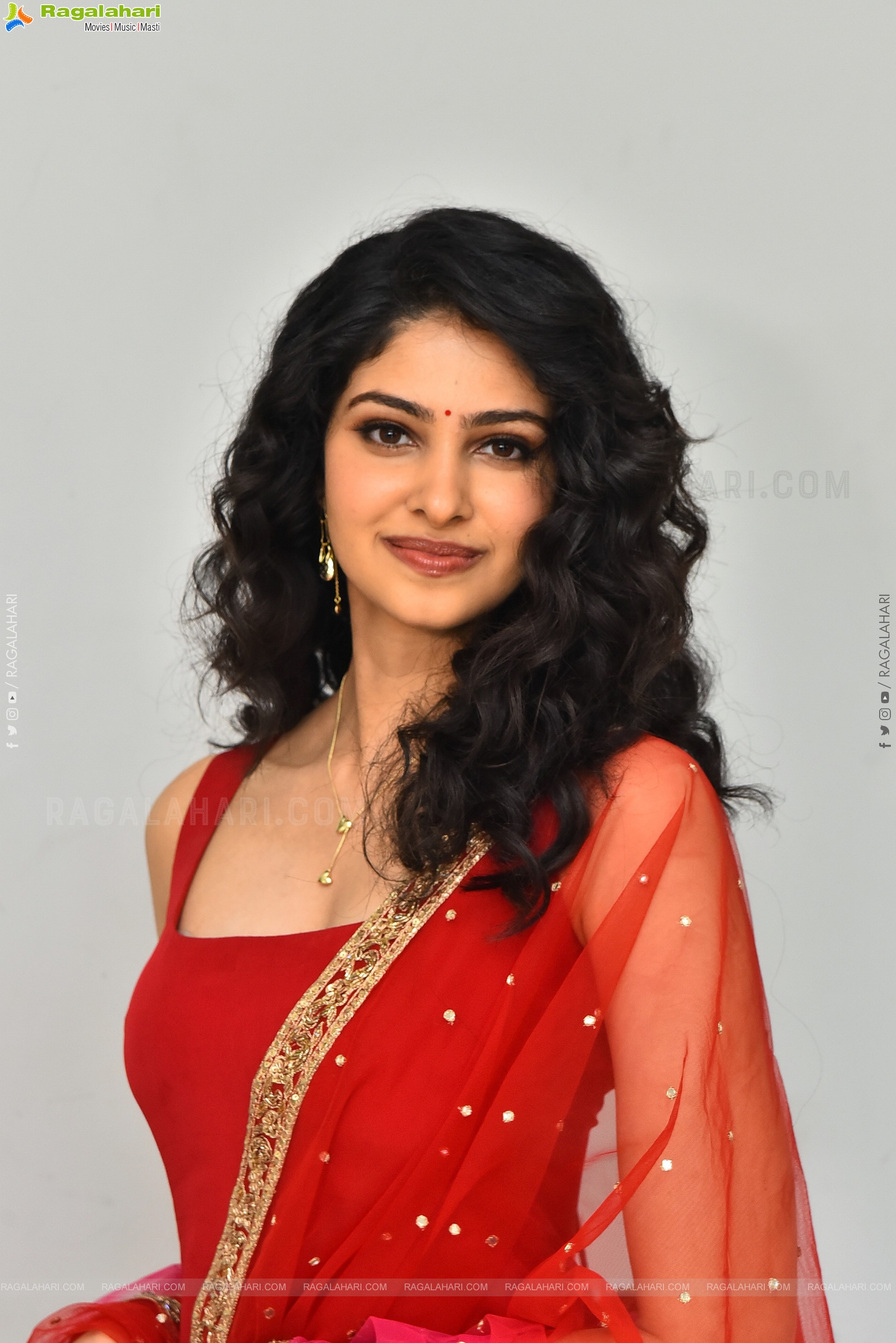 Manasa Varanasi at Couple Friendly Movie Press Meet, HD Gallery