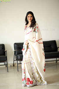 Manasa Varanasi at Couple Friendly Thanks Meet