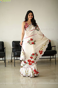 Manasa Varanasi at Couple Friendly Thanks Meet