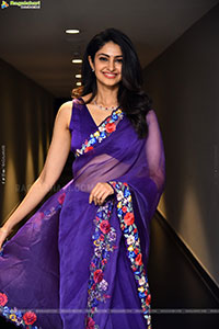 Manasa Varanasi at Couple Friendly Trailer Launch