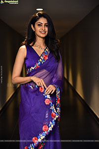 Manasa Varanasi at Couple Friendly Trailer Launch