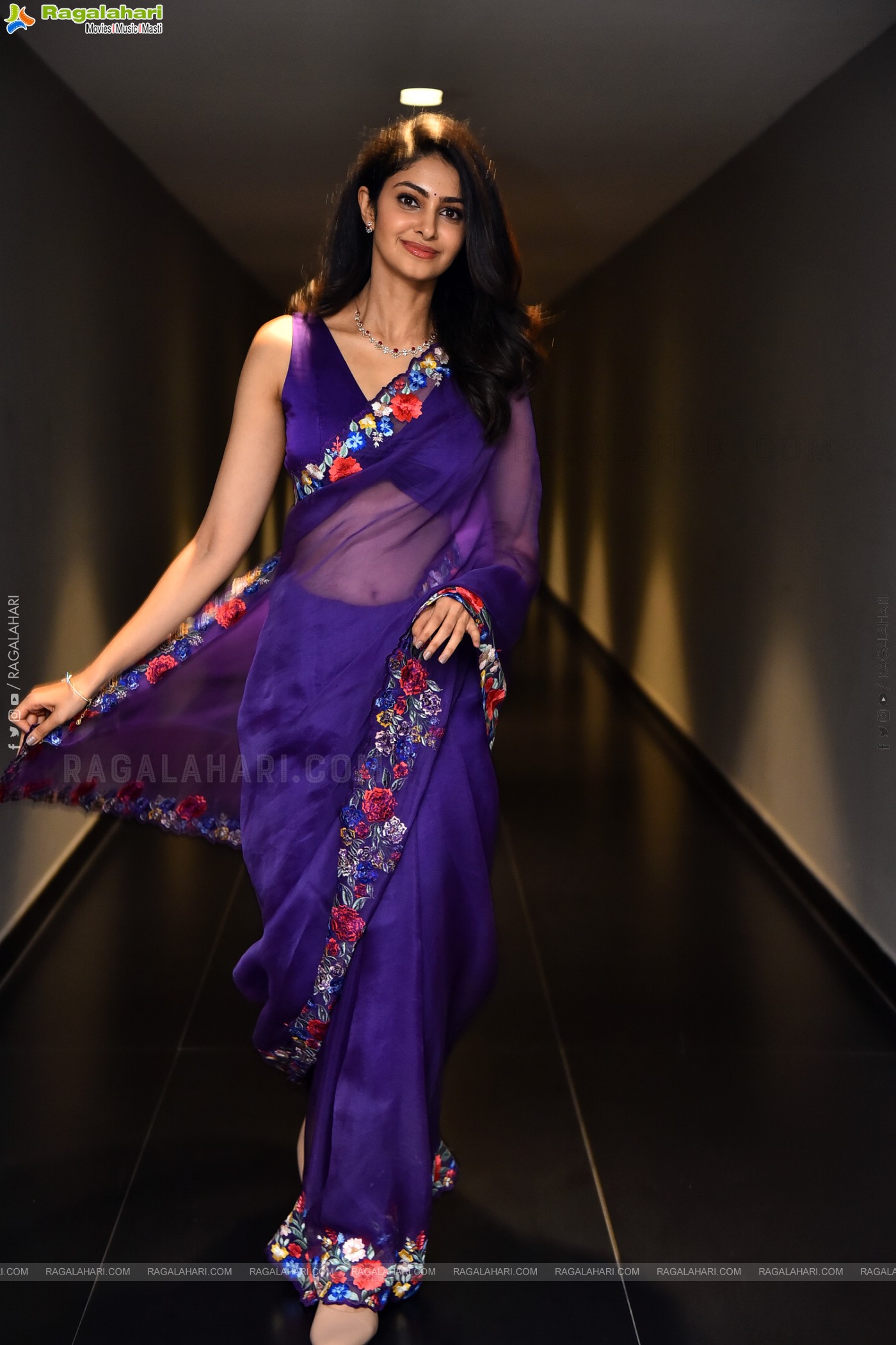 Manasa Varanasi at Couple Friendly Trailer Launch, HD Gallery