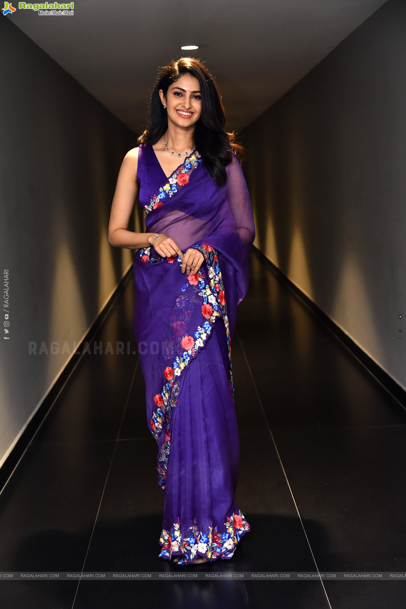 Manasa Varanasi at Couple Friendly Trailer Launch, HD Gallery