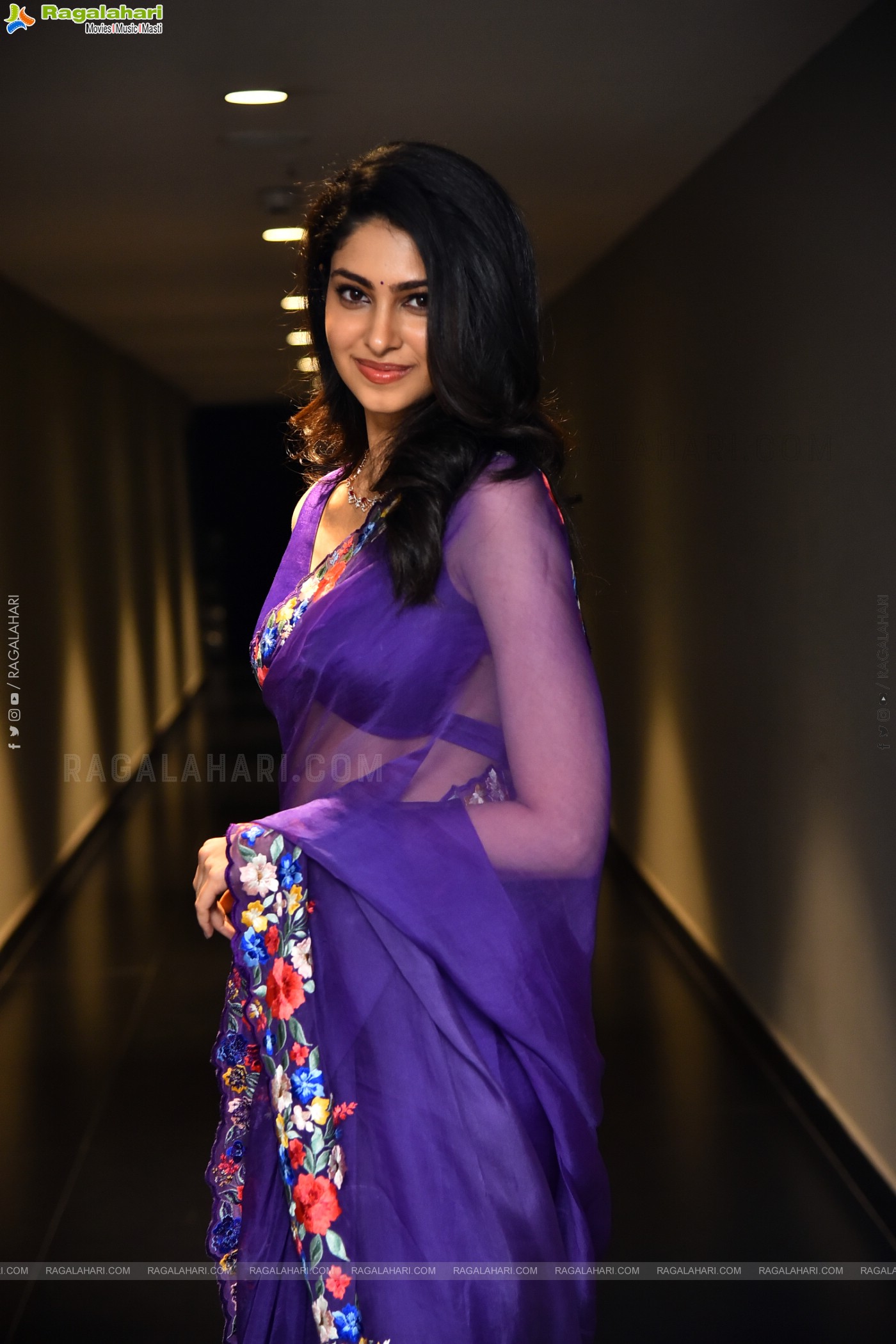 Manasa Varanasi at Couple Friendly Trailer Launch, HD Gallery