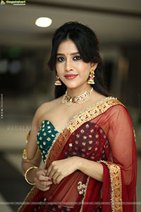 Nabha Natesh at Swayambhu Teaser Launch