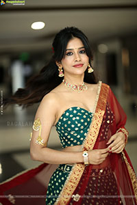 Nabha Natesh at Swayambhu Teaser Launch