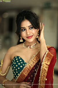 Nabha Natesh at Swayambhu Teaser Launch