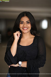 Nayan Sarika at Vishnu Vinyasam Movie Interview