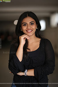 Nayan Sarika at Vishnu Vinyasam Movie Interview