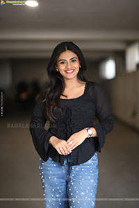 Nayan Sarika at Vishnu Vinyasam Movie Interview