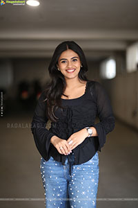 Nayan Sarika at Vishnu Vinyasam Movie Interview