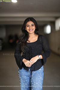 Nayan Sarika at Vishnu Vinyasam Movie Interview