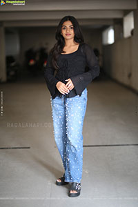 Nayan Sarika at Vishnu Vinyasam Movie Interview