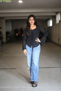 Nayan Sarika at Vishnu Vinyasam Movie Interview