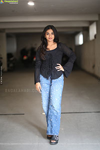 Nayan Sarika at Vishnu Vinyasam Movie Interview