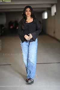 Nayan Sarika at Vishnu Vinyasam Movie Interview