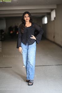 Nayan Sarika at Vishnu Vinyasam Movie Interview