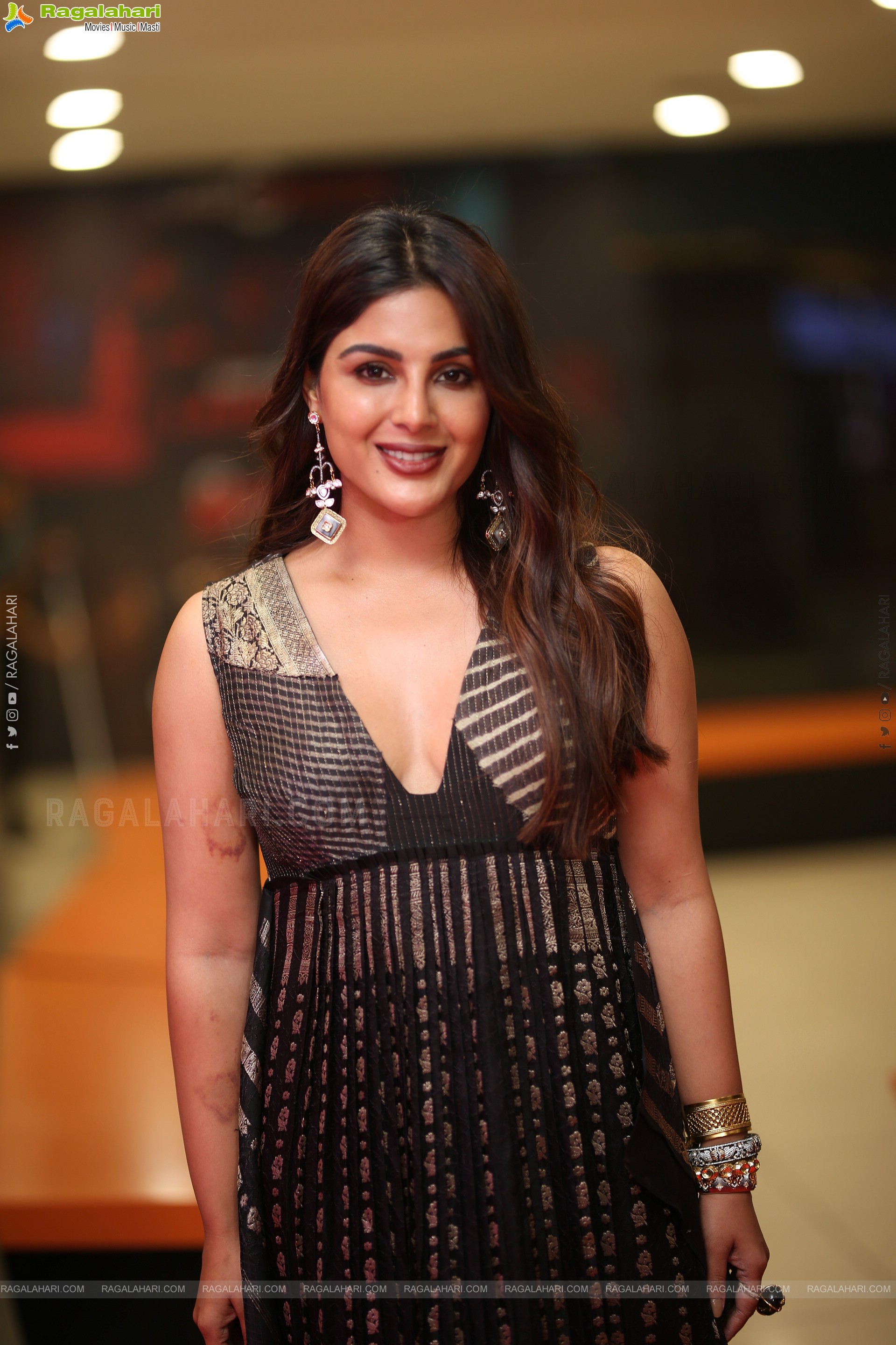 Samyuktha Menon at Swayambhu Teaser Launch, HD Gallery