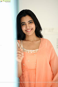 Shivani Nagaram at Hey Balwanth Movie Interview