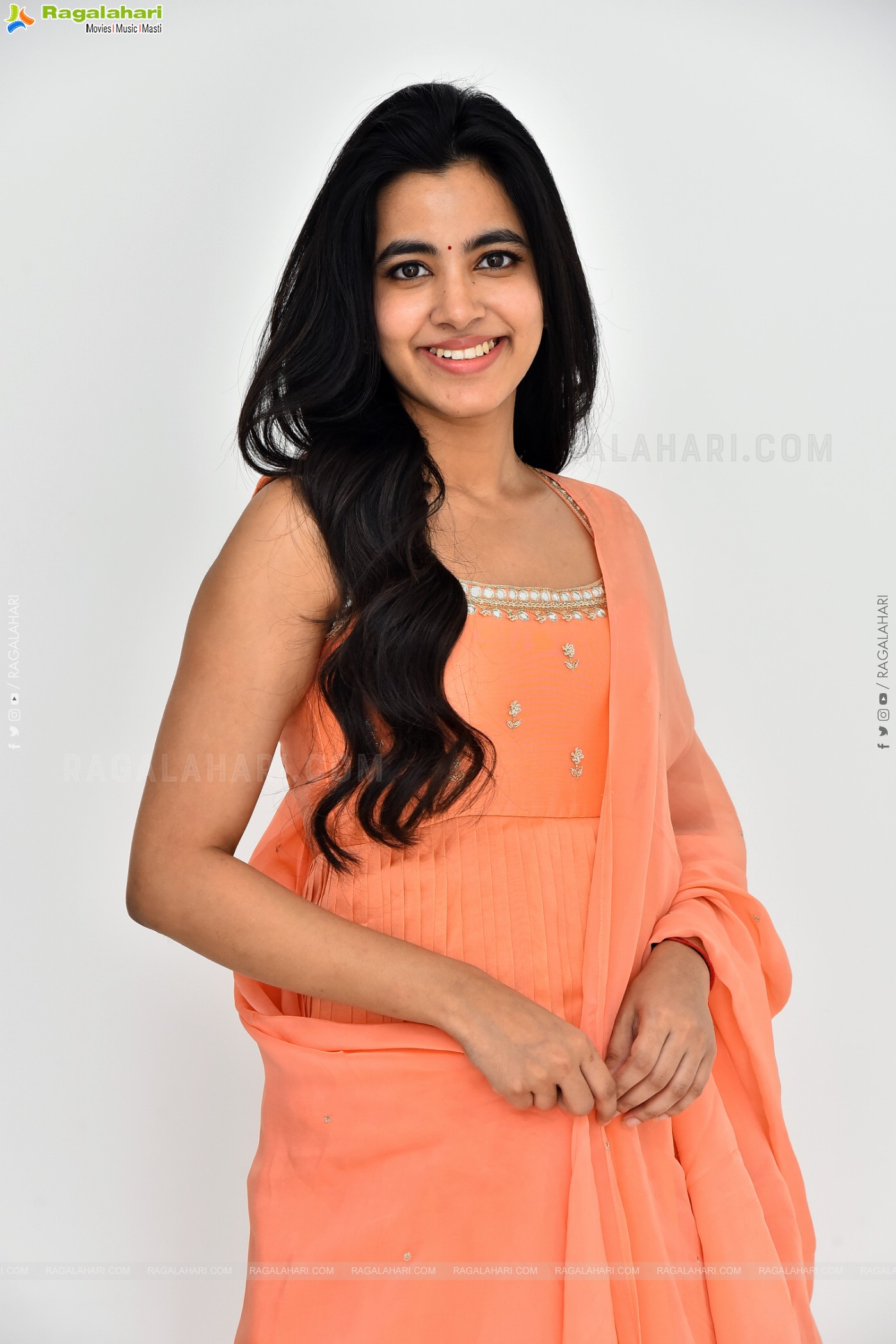 Shivani Nagaram at Hey Balwanth Movie Interview, HD Gallery