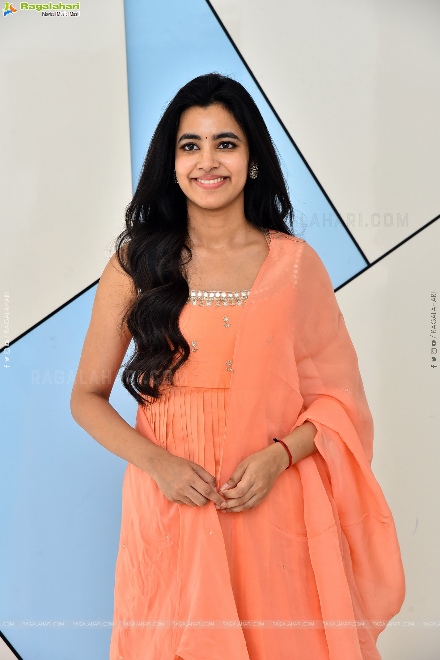 Shivani Nagaram at Hey Balwanth Movie Interview, HD Gallery