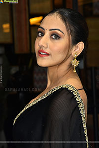 Shreyasi Sen at Nilave Movie Pre Release Event