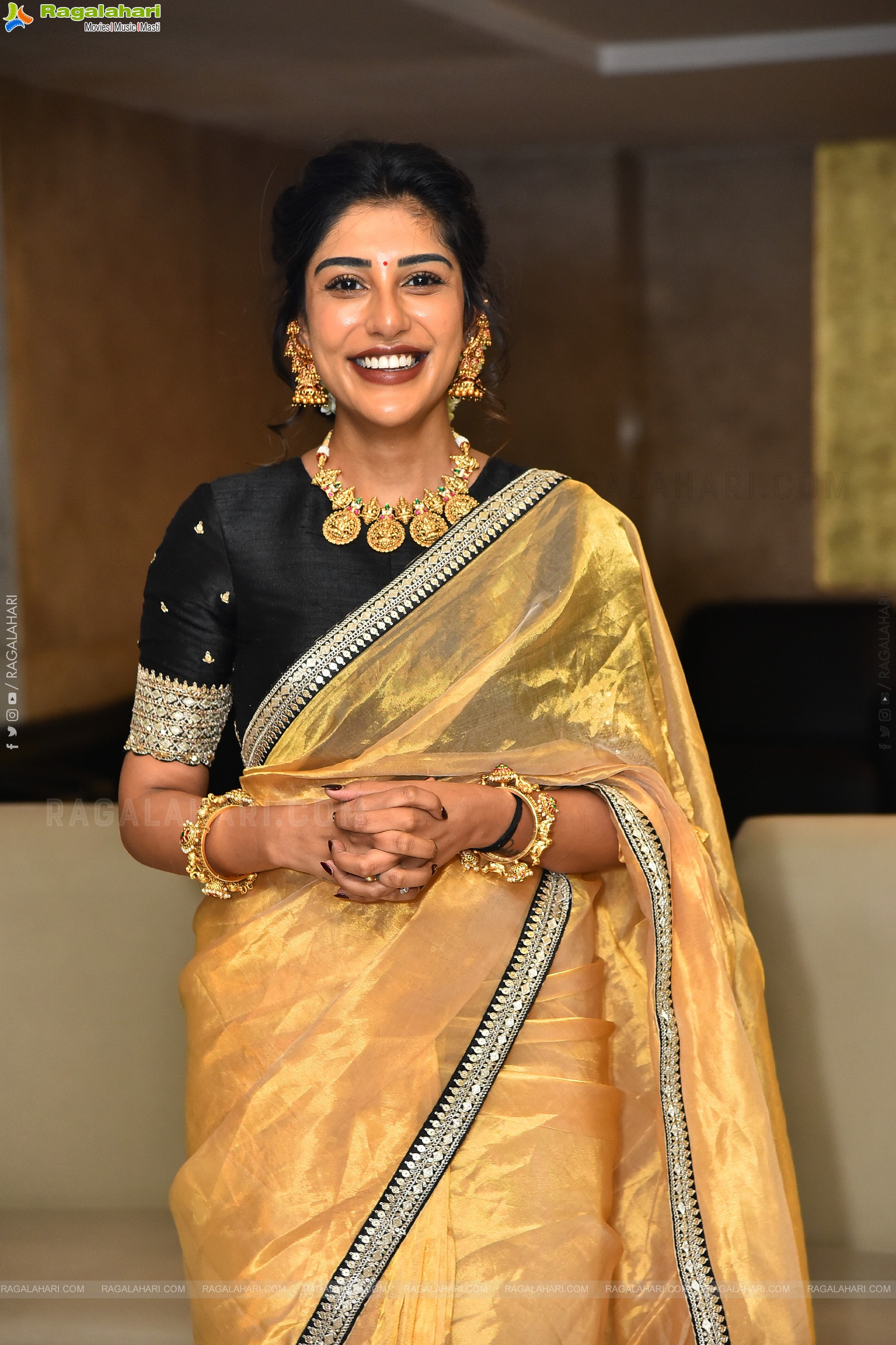 Supritha at Amaravathiki Aahwanam Pre Release, HD Gallery