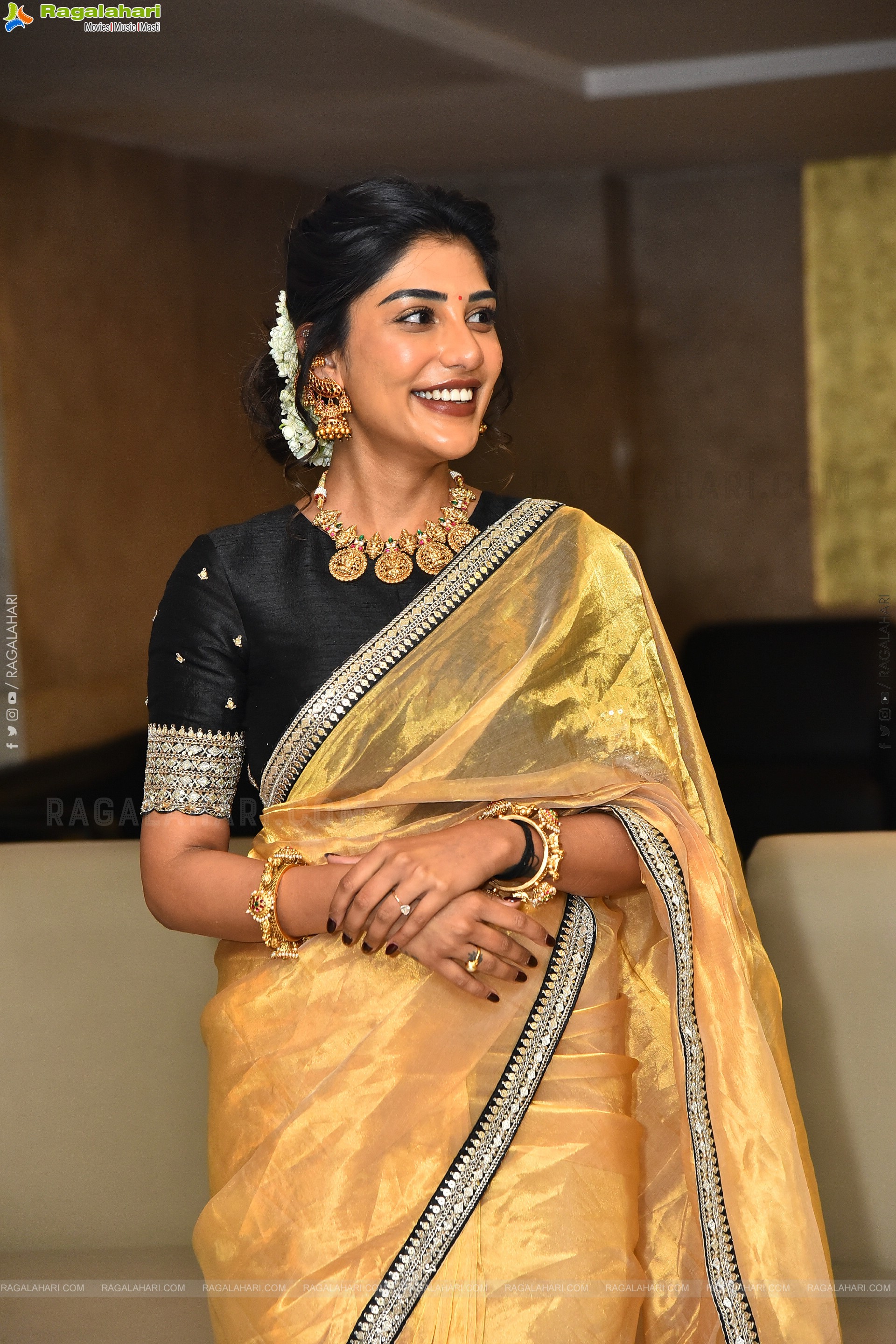 Supritha at Amaravathiki Aahwanam Pre Release, HD Gallery