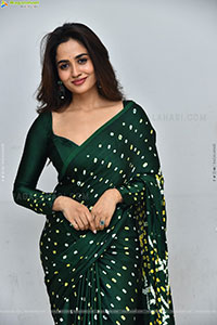 Teju Ashwini Beautiful Stills in Green Saree, HD Gallery