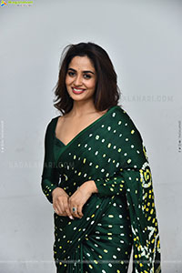 Teju Ashwini Beautiful Stills in Green Saree, HD Gallery