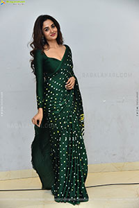 Teju Ashwini Beautiful Stills in Green Saree, HD Gallery