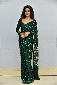 Teju Ashwini Beautiful Stills in Green Saree, HD Gallery