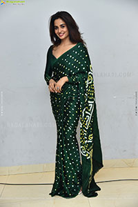 Teju Ashwini Beautiful Stills in Green Saree, HD Gallery