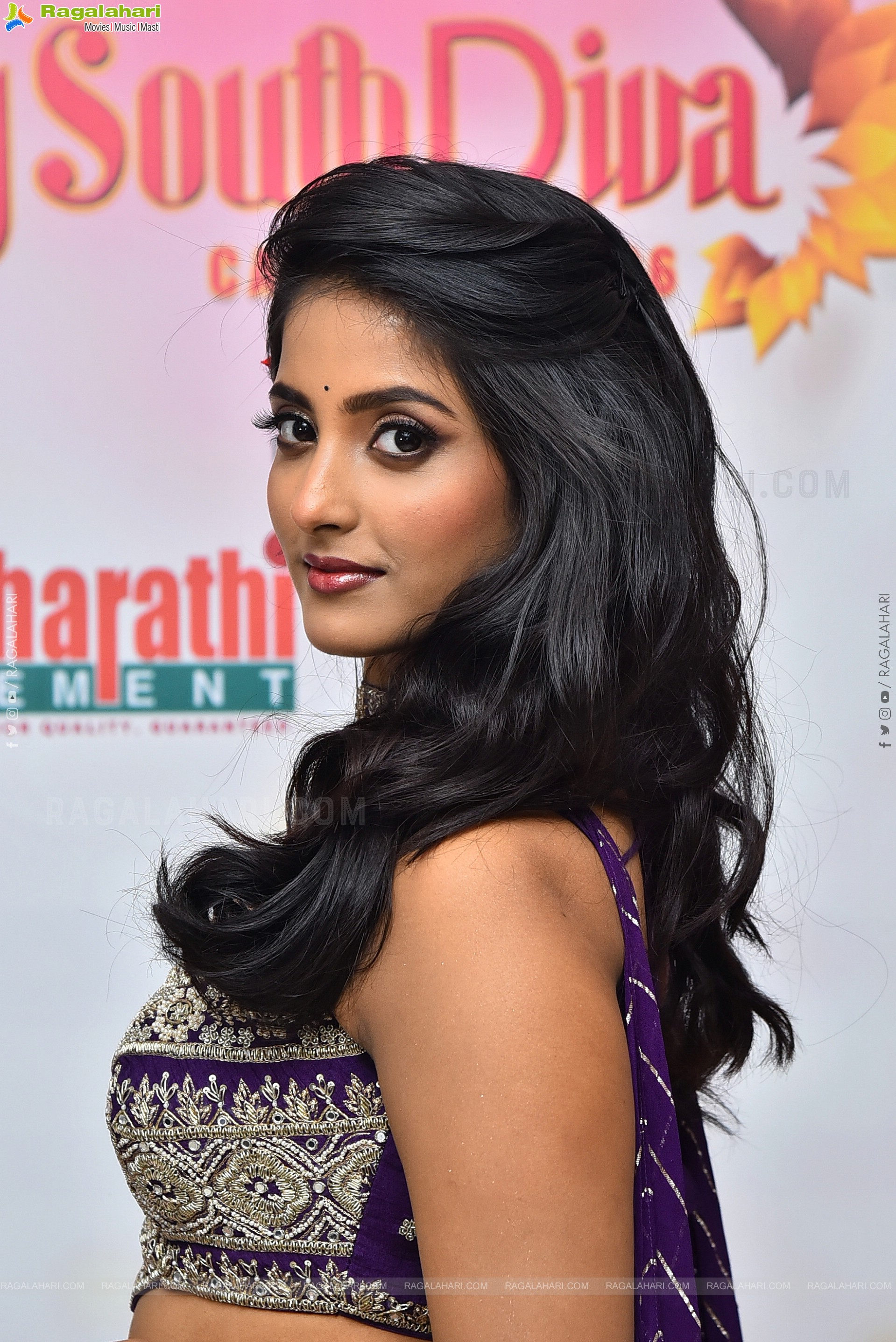 Ulka Gupta at My South Diva Calendar 2026 Launch, HD Gallery